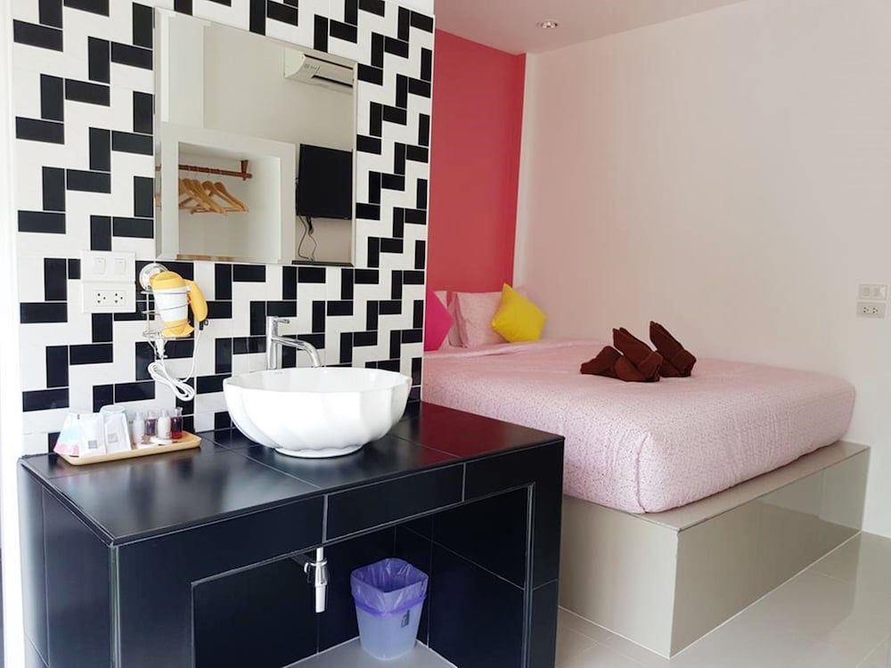 Phannarai House Standard Double Room 15