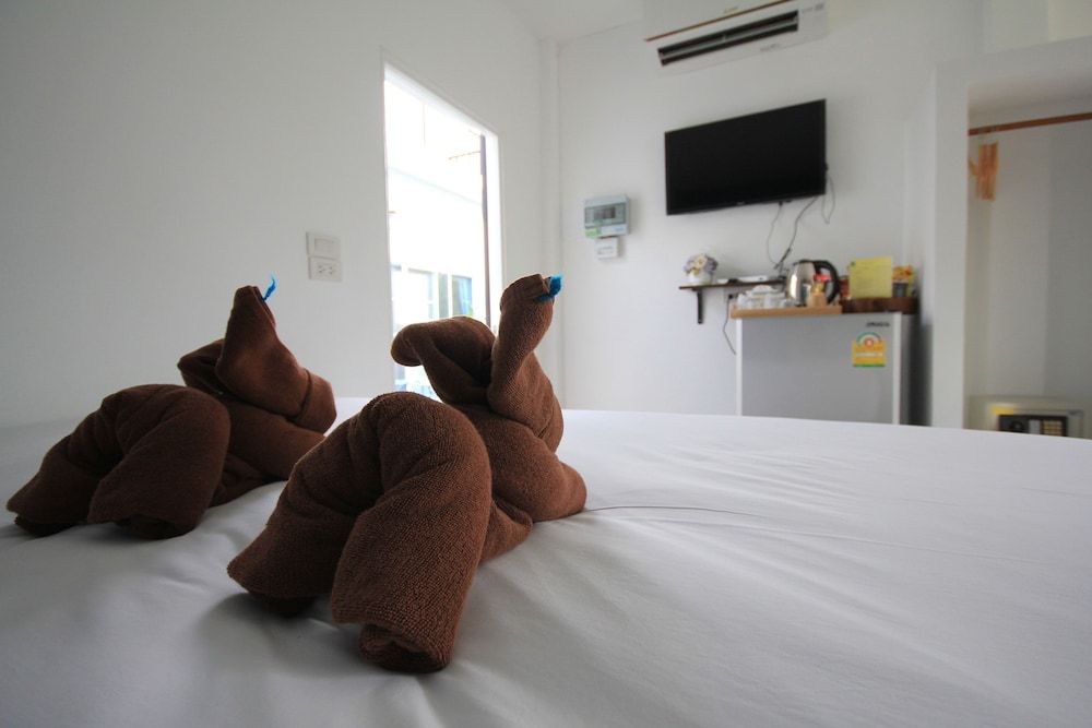 Phannarai House Standard Double Room 10
