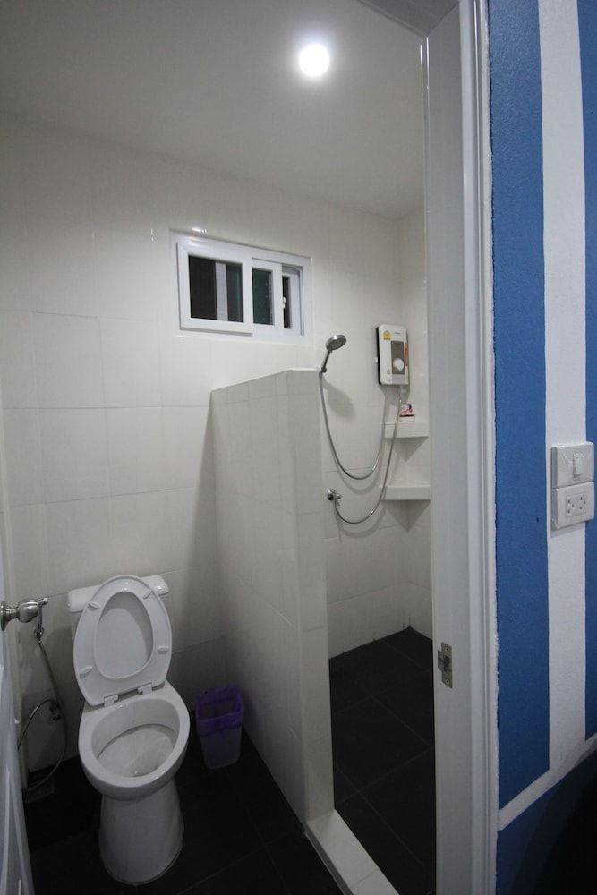 Phannarai House Superior Double Room 11