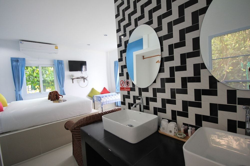 Phannarai House Superior Double Room 12