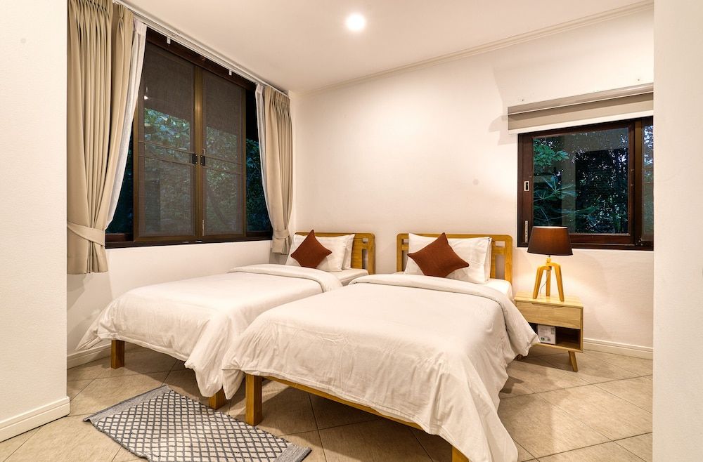 Baan Rawee Villas 2-Bedroom Villa with Sea View 3