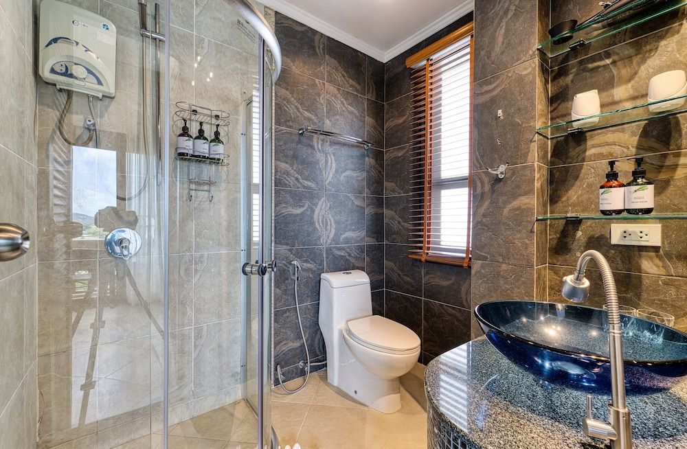Baan Rawee Villas 2-Bedroom Villa with Sea View 8