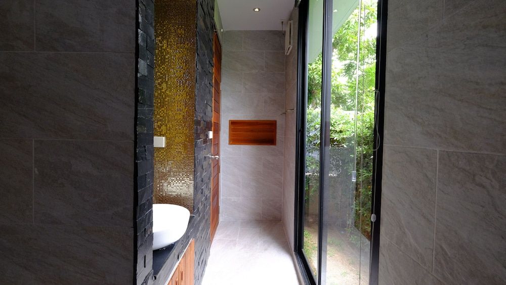 Coco Layma Villa Samui Deluxe Villa, 2 Bedrooms, Garden View 13