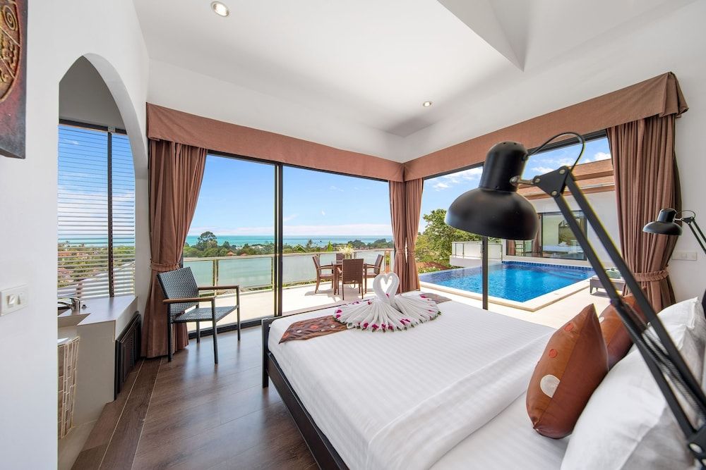 undefined Sunny Banks Villa