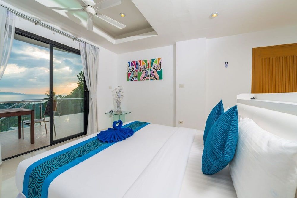 White Stone 4-Bedroom Villa with Private Pool 4