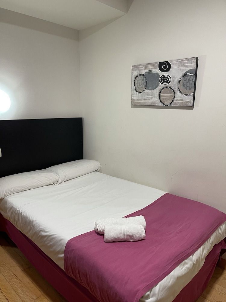 KUBIK Hotel Superior Single Room, 1 Large Twin Bed, City View 3