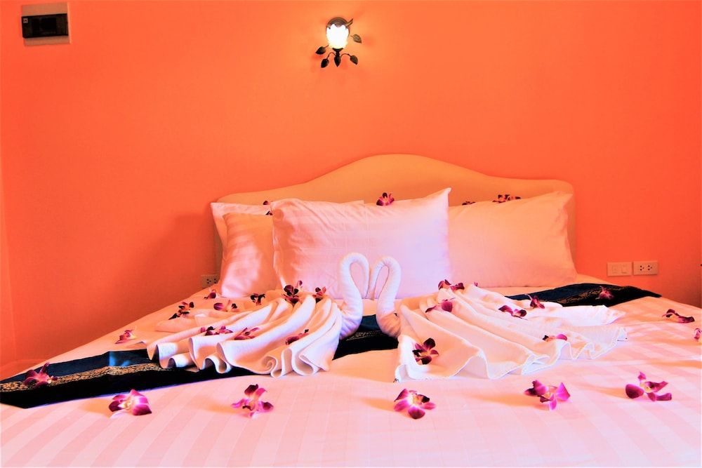 undefined Hibiscus Samui 7