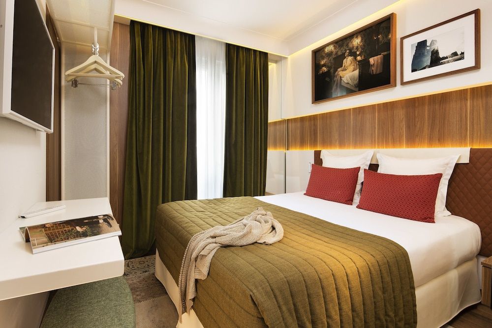 Hotel Eiffel Turenne Classic Room 2