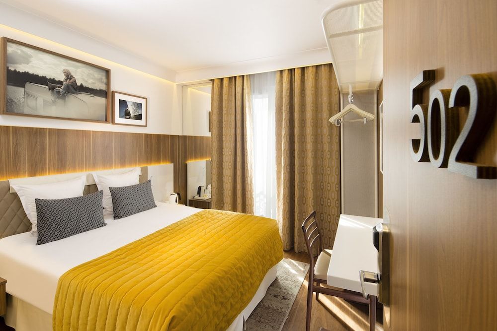 undefined Hotel Eiffel Turenne 3