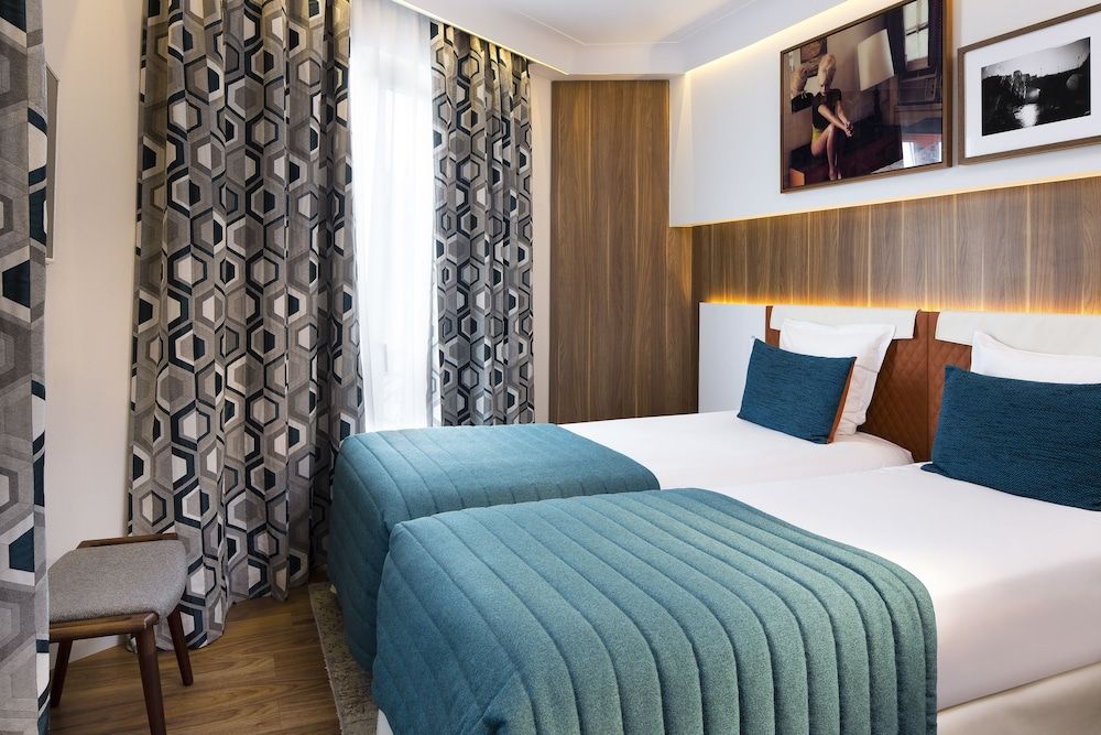 undefined Hotel Eiffel Turenne