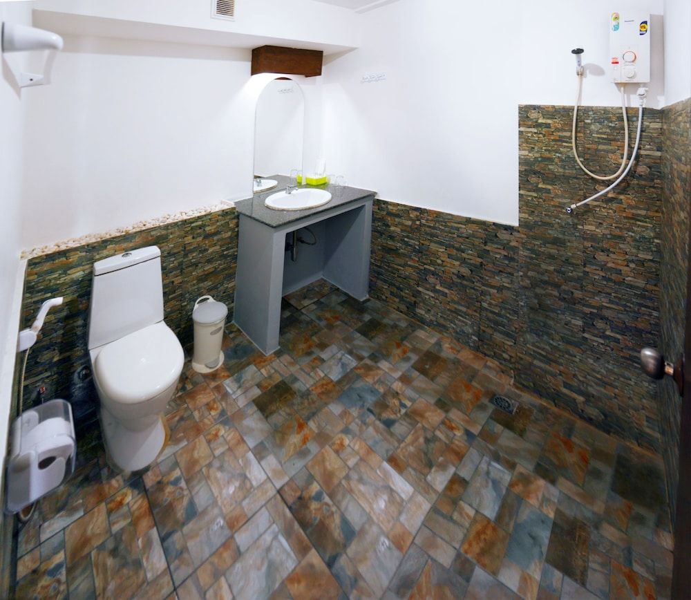 Art Residence Chaweng Beach Economy Triple Room 5