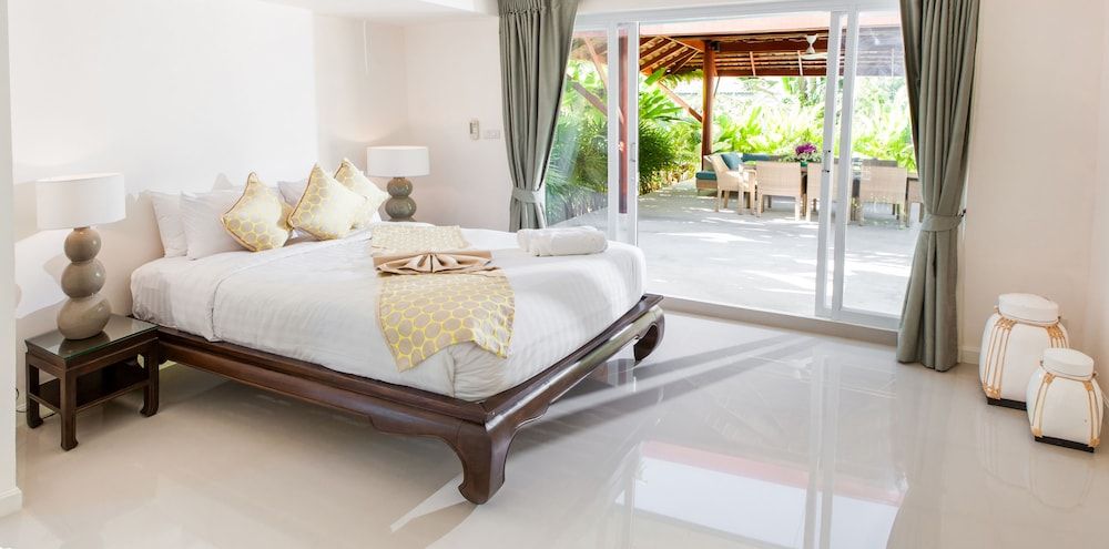 2-Bedroom Villa with Private Pool (Baan Khwam Rak)