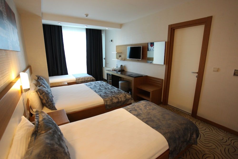 Dies Hotel Classic Triple Room, 1 Bedroom, Non Smoking 4
