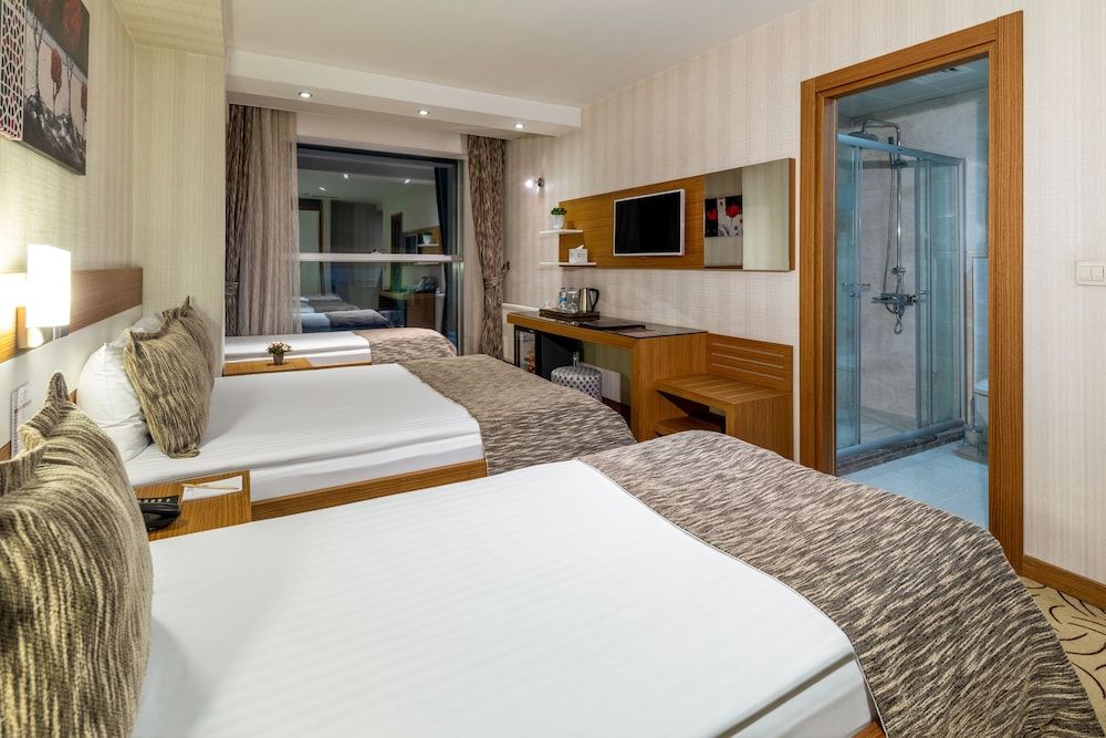 Dies Hotel Classic Triple Room, 1 Bedroom, Non Smoking 3