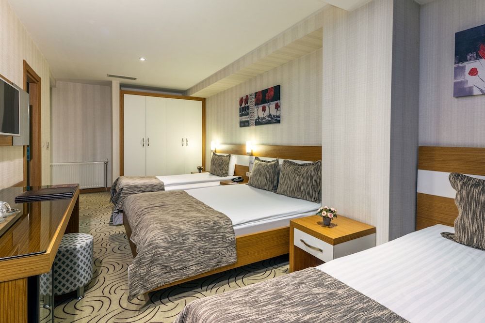 Dies Hotel Classic Triple Room, 1 Bedroom, Non Smoking