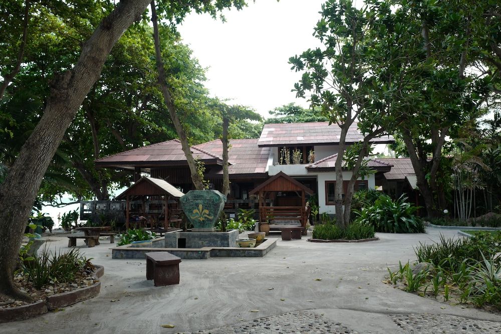 undefined Long Beach Lodge 7