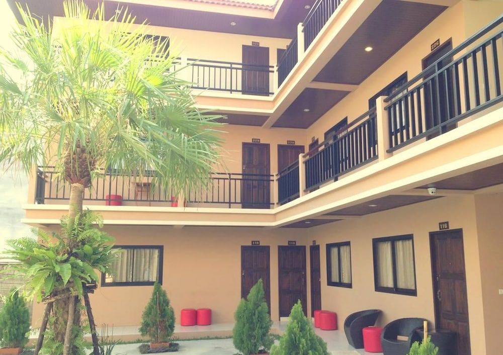 undefined Panupong Hotel 8