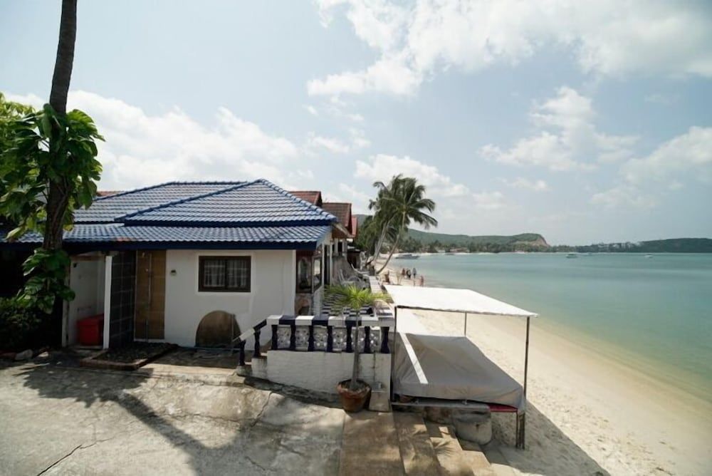 Bangrak Samui Beach Resort Villa, 1 Double Bed, Beachside 3