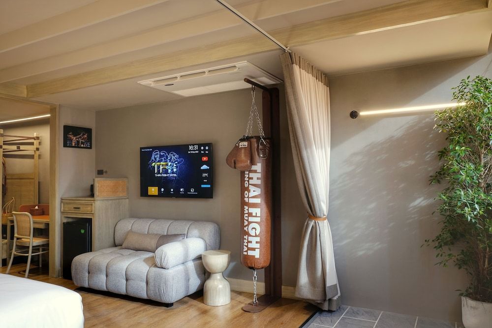 Thai Fight Hotel Superior Double Room, 1 Bedroom, Bathtub 2