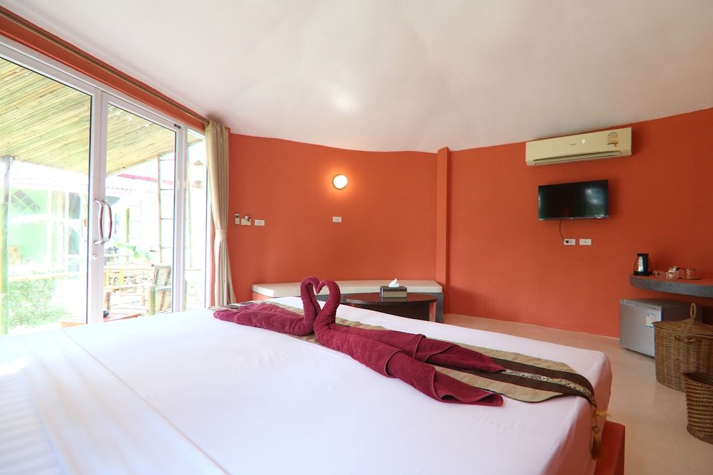 Avocado 7. Papillon Emeraude