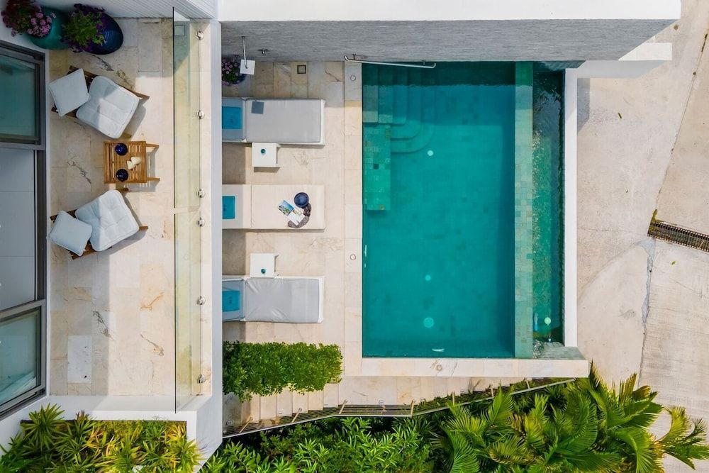 undefined Villa Shade of Blue 7