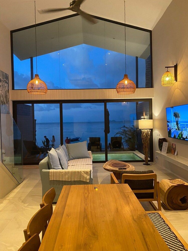 Sarana Beach Villas Family Villa 12