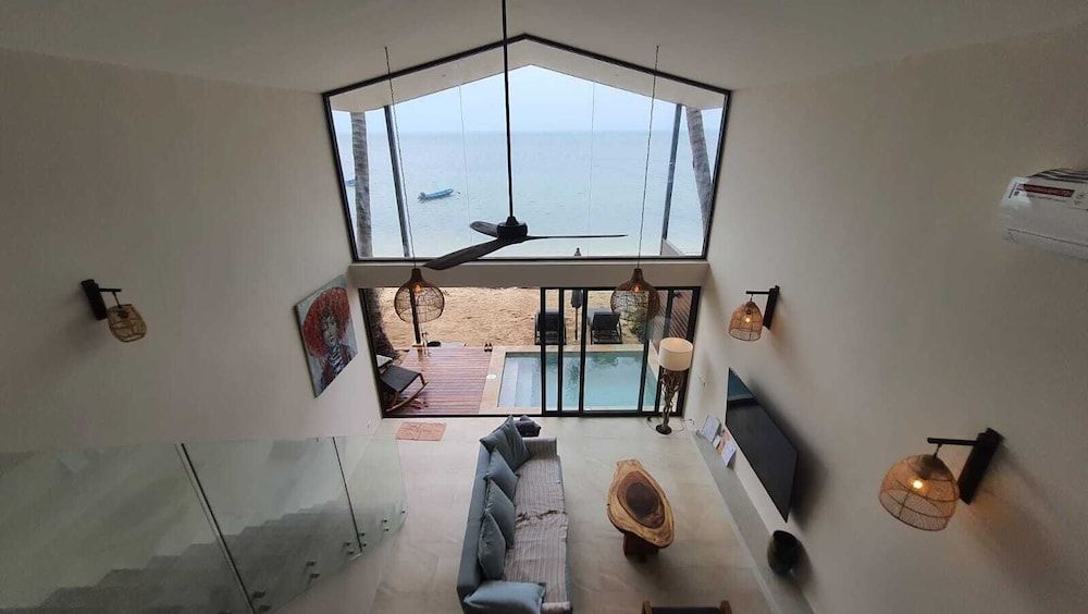 Sarana Beach Villas Family Villa 11