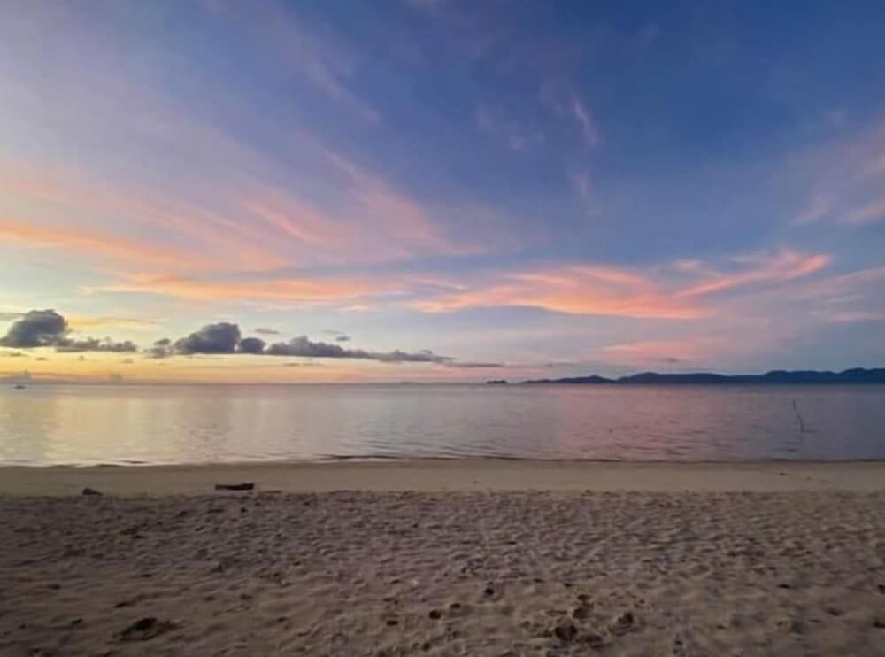 Sarana Beach Villas Family Villa 15