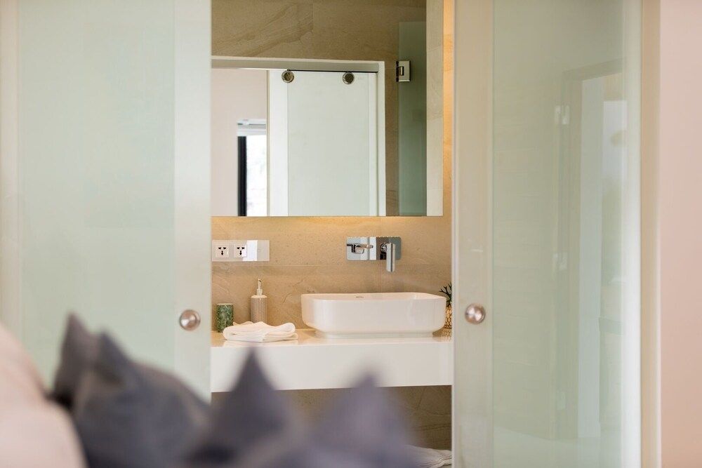 Beautiful 4 Bedroom Luxury Villa with Sea Views - KBR2 Executive Villa 44