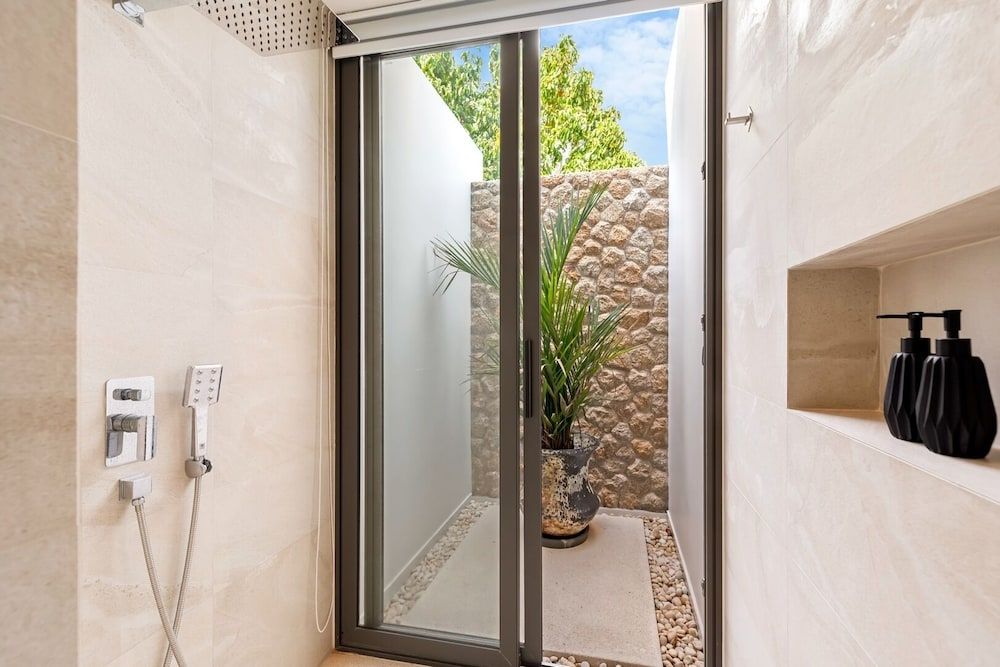 Beautiful 4 Bedroom Luxury Villa with Sea Views - KBR2 Executive Villa 51