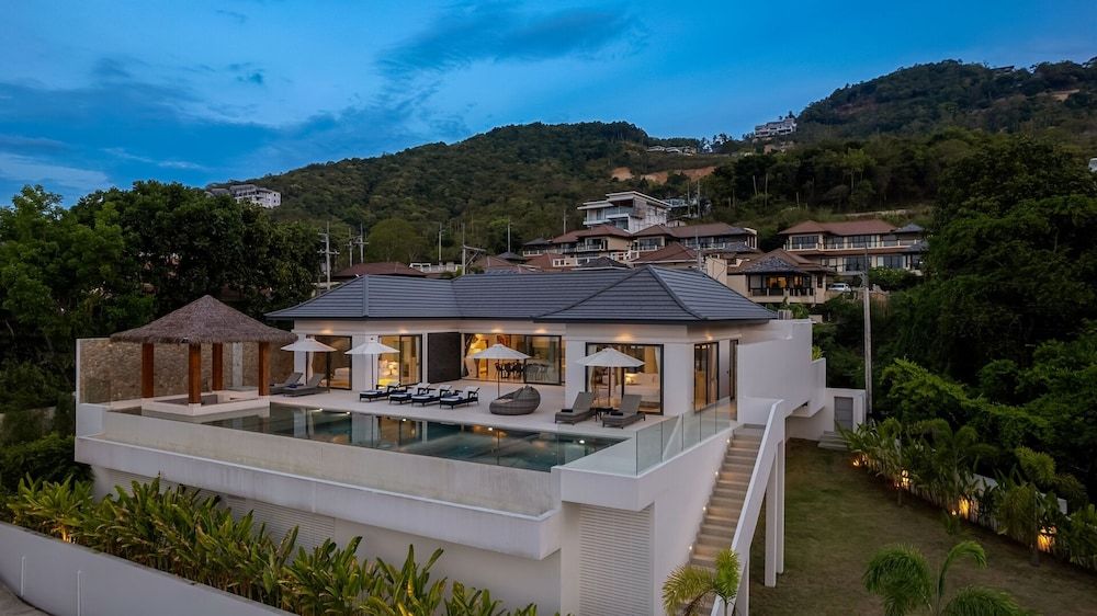 undefined Beautiful 4 Bedroom Luxury Villa with Sea Views - KBR2 4