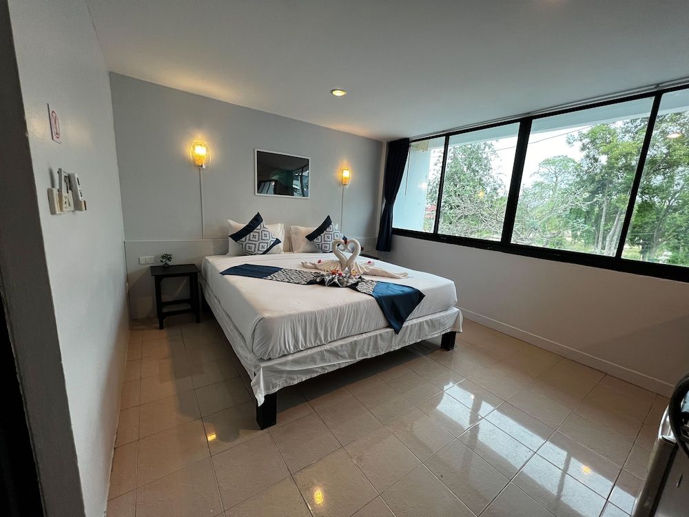 undefined Golden Monkey Samui 7