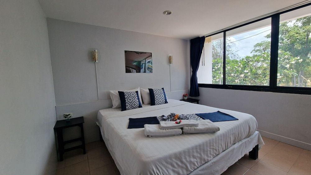 undefined Golden Monkey Samui 5