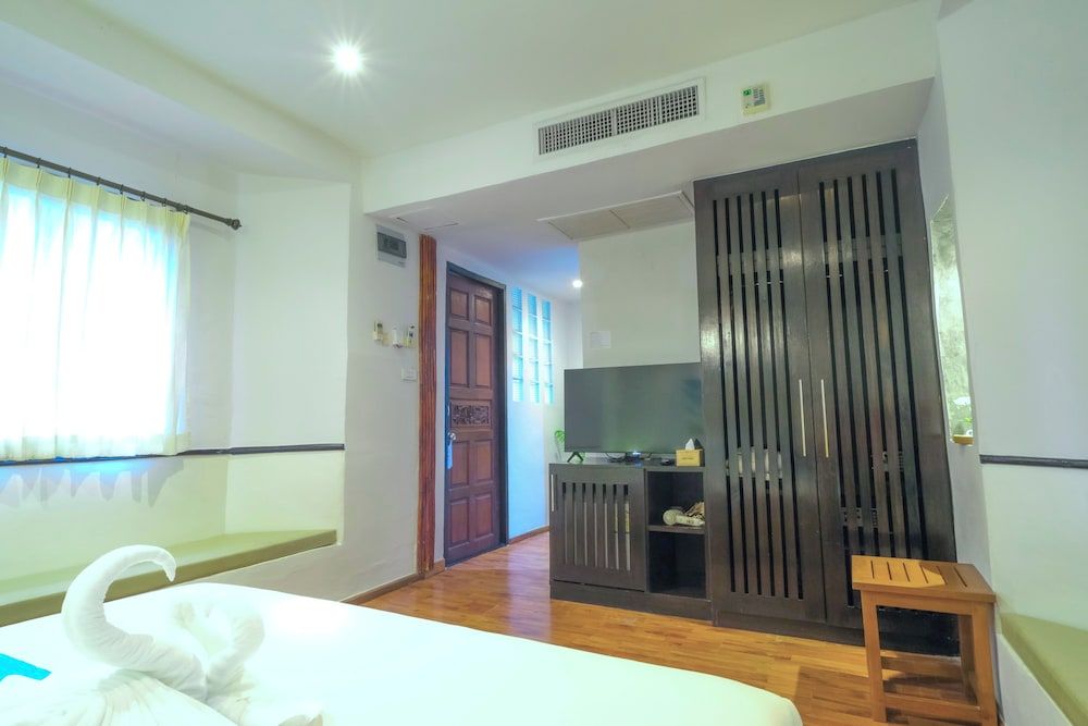 Smile Samui Chaweng Beach Front Resort Deluxe Bungalow 7