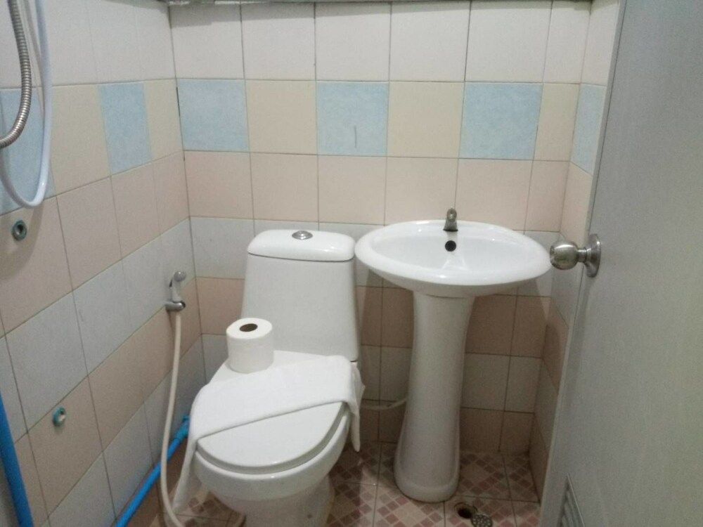 Baan Kwan Hotel Standard Double Room 12