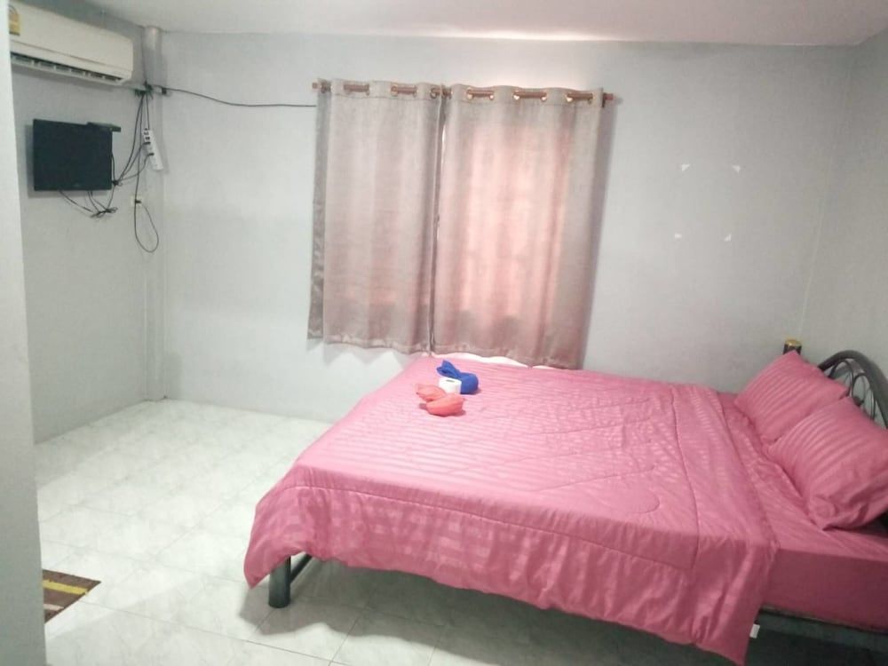 Baan Kwan Hotel Standard Double Room 8