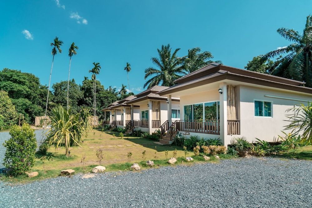 undefined Lay back Villa 3