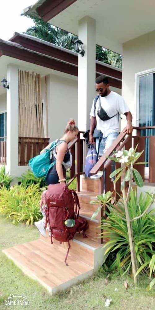 undefined Lay back Villa 4