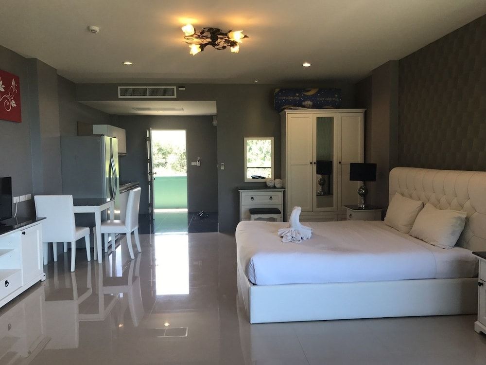 Apartment in Aonang & Railay Sea View Panoramic Apartment, 1 King Bed, Accessible, Smoking 3