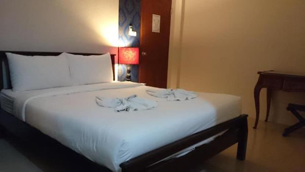 undefined Chatchada House 4