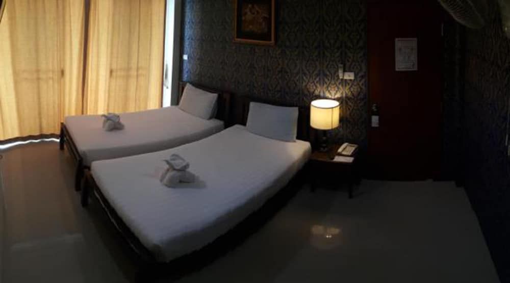 undefined Chatchada House 9