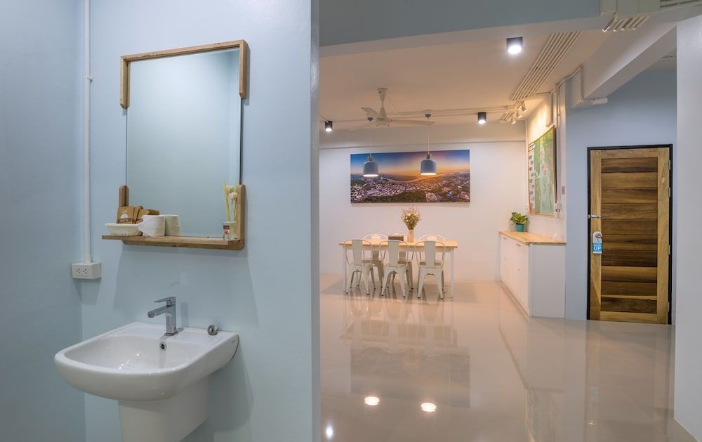 Otter House 2 Bedrooms Apartment with Sofa Bed 8