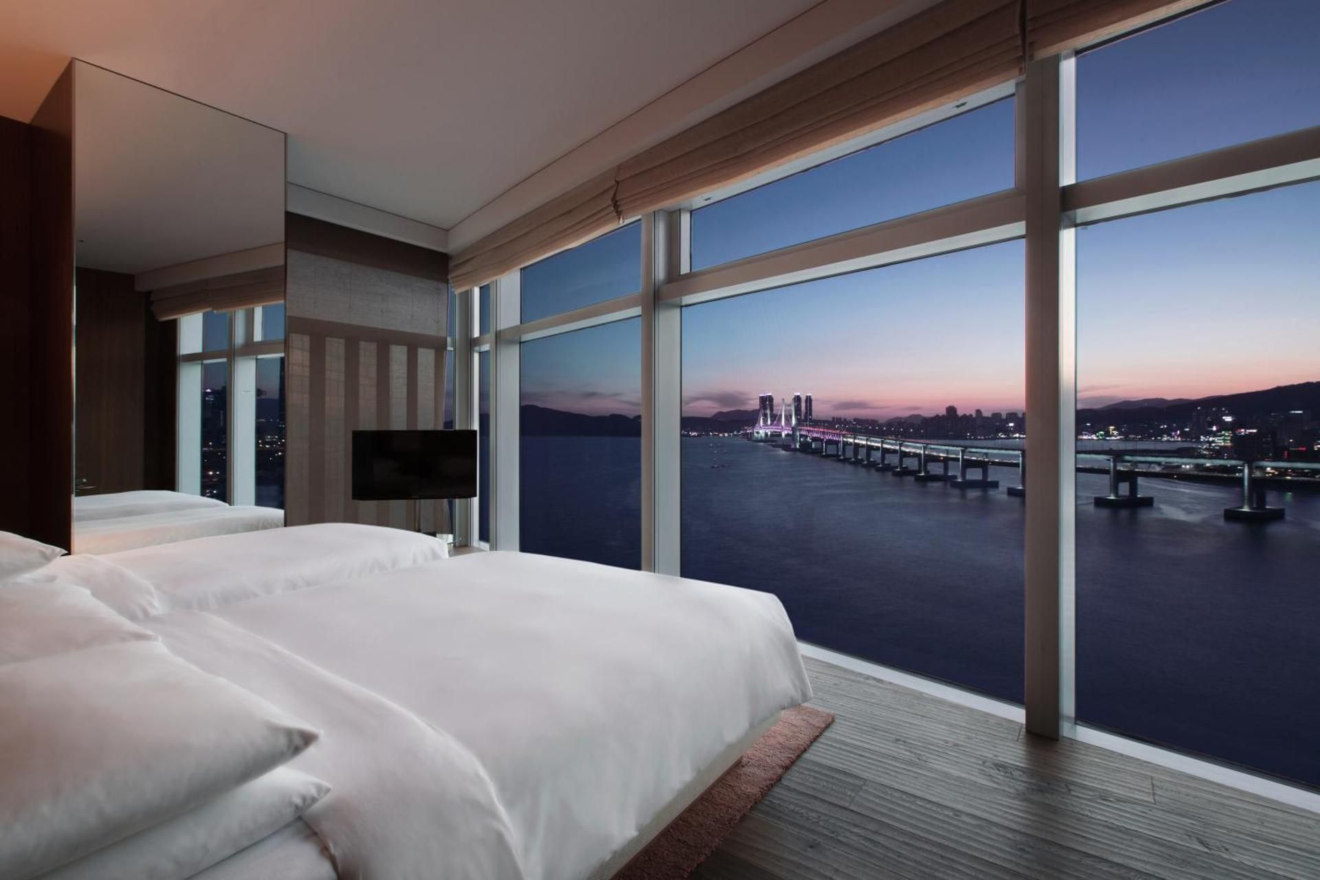 Premium Family Ocean Suite