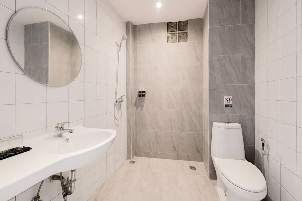 undefined MOON BUDGET HOTEL 10