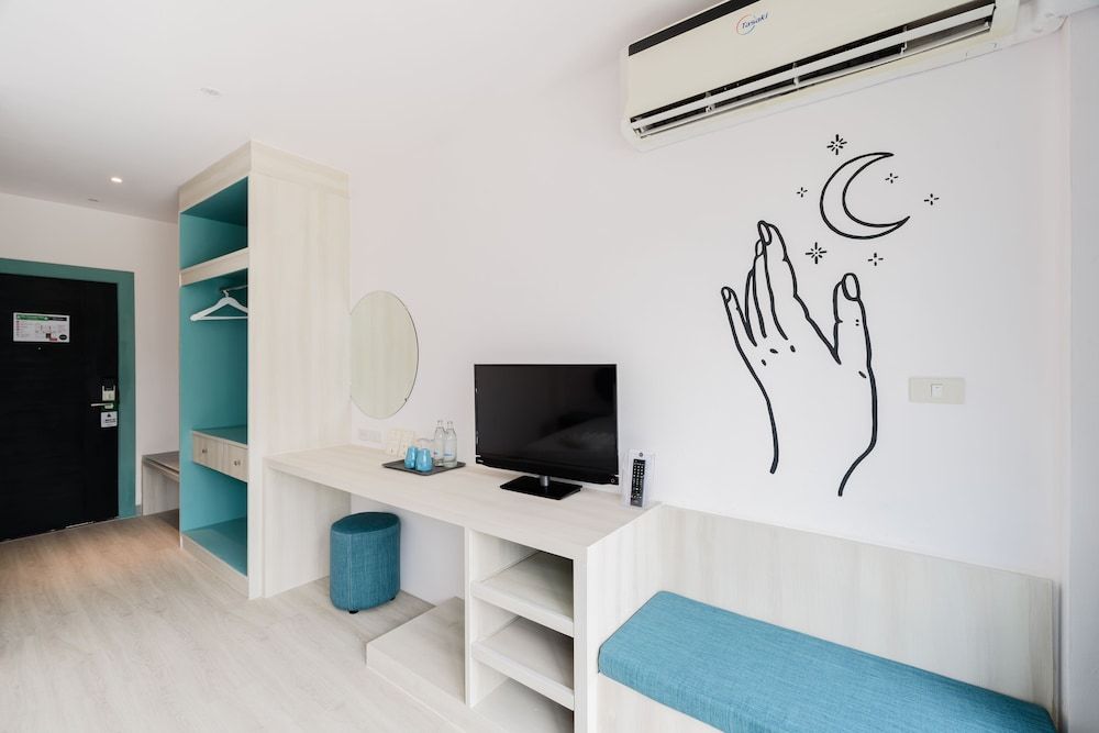 undefined MOON BUDGET HOTEL 4