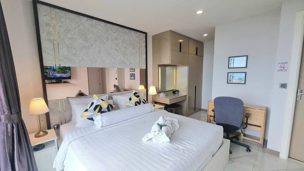 B501-penthouse Seaview 2brs-2baths Ao Nang Beach Apartment, 2 Bedrooms, Accessible, Balcony 2
