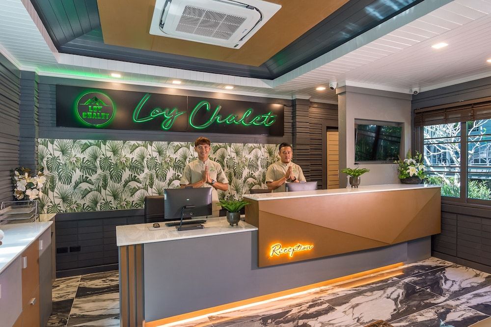 undefined Loy Chalet