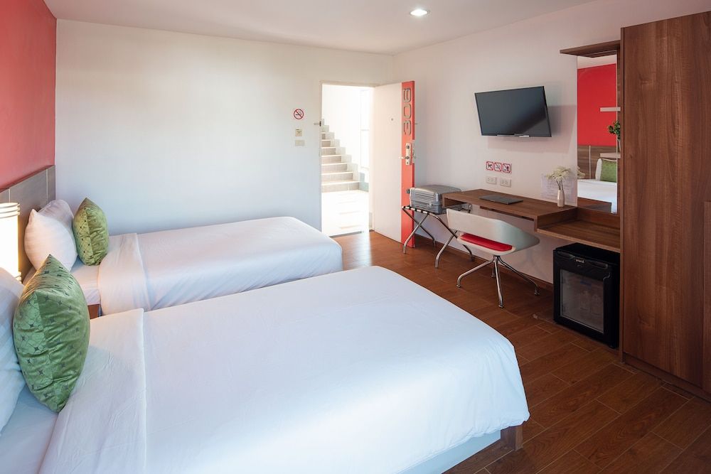 Eco Inn Prime Mae Sot Deluxe, 2 Twin Beds, Non Smoking, City View 3