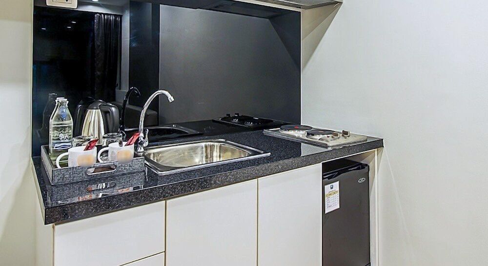 O2 Hotel Maesot Standard Double Room 4