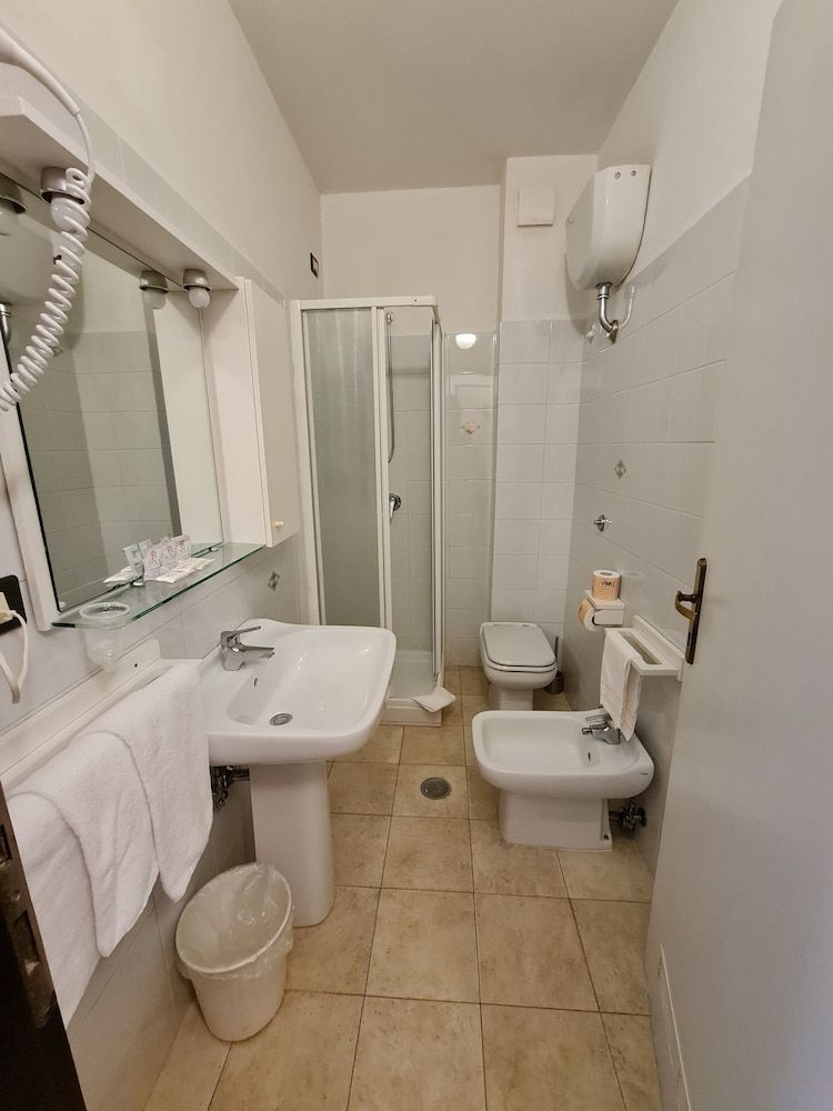 Hotel Amalfitana Standard Double Room 15